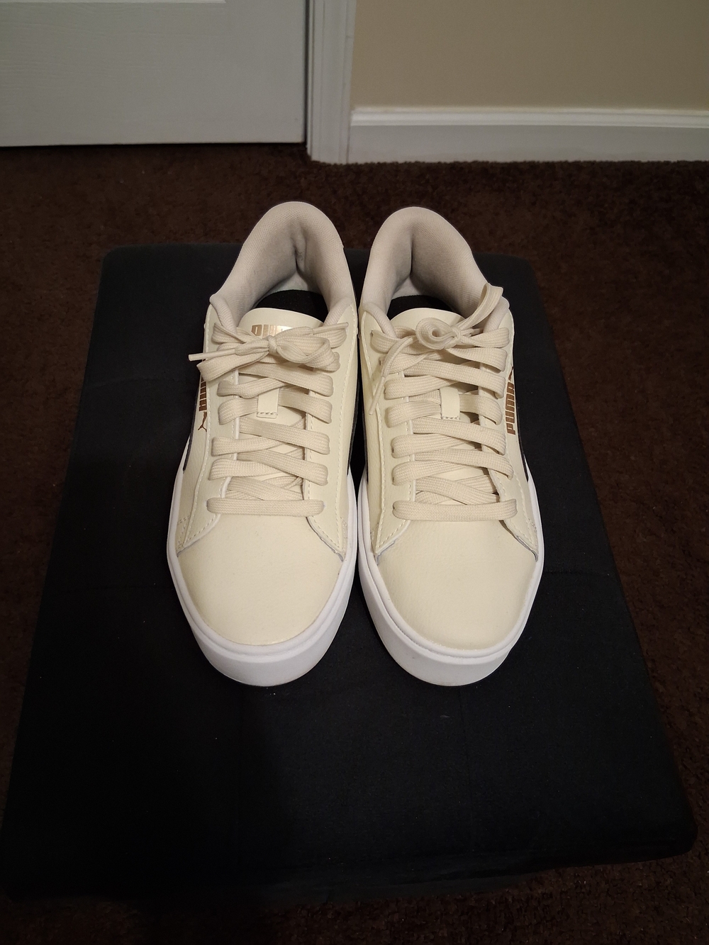 Women's Casual Lace-Up Sneakers in Cream